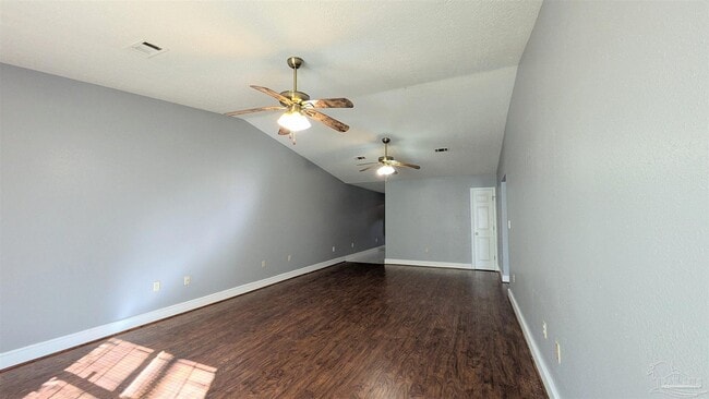Building Photo - 912 Rentz Ave