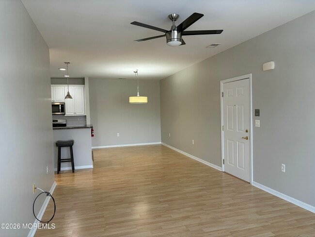 Building Photo - 610 Sophee Ln
