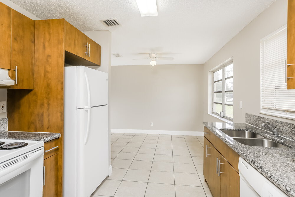 Building Photo - 4620 SW 23rd St