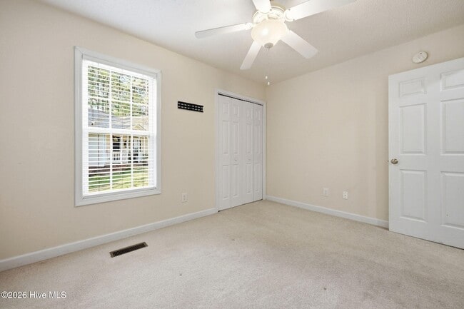 Building Photo - 14 Juniper Ln