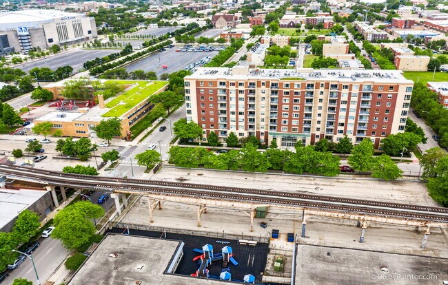 Building Photo - 100 N Hermitage Ave