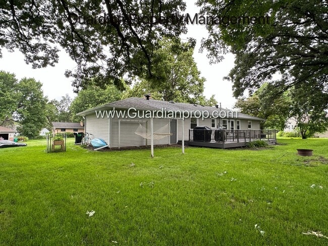 Building Photo - 3050 Glenden Terrace