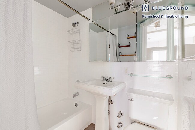 Building Photo - 234 E 14th St