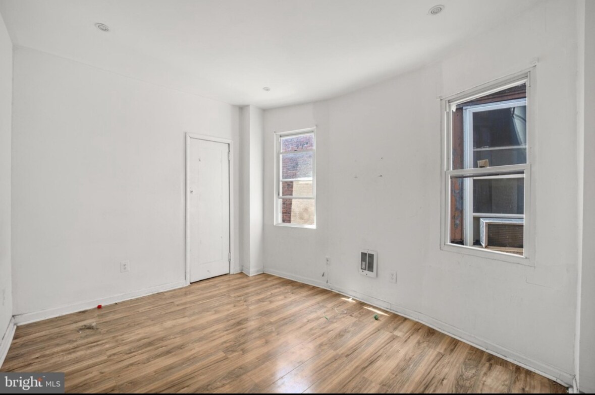 Building Photo - 5106 Parkside Ave