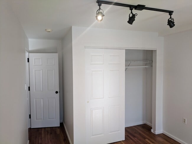 Building Photo - 63 Cannon St