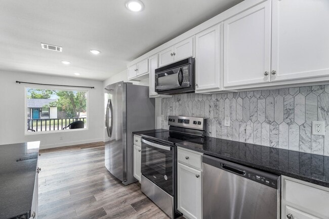 Building Photo - 4136 Lisbon St