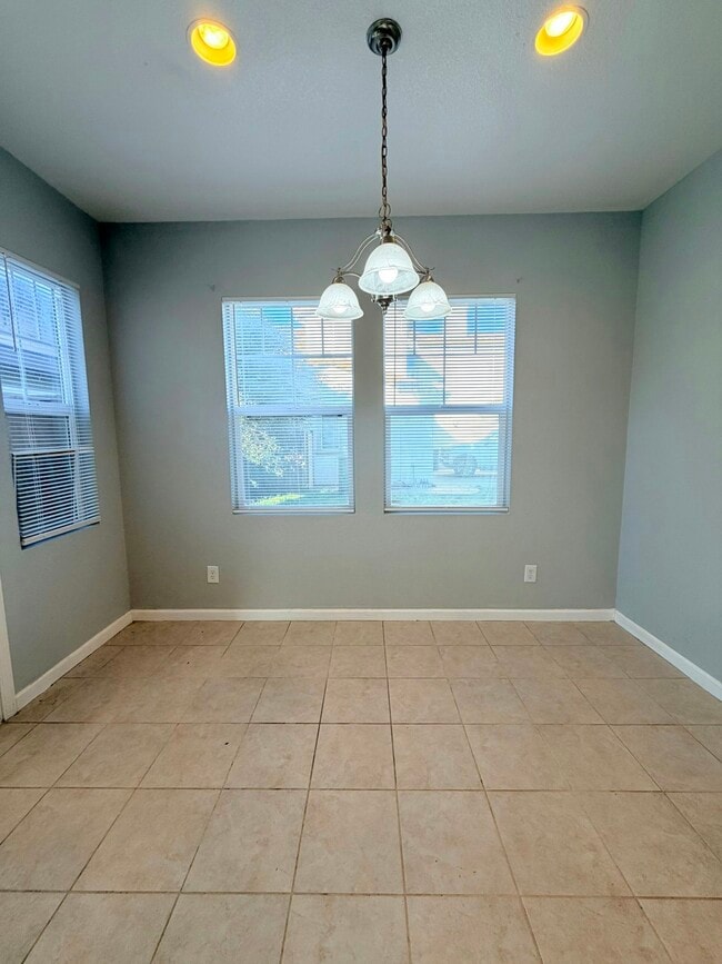 Building Photo - 4375 Tropaz Ln