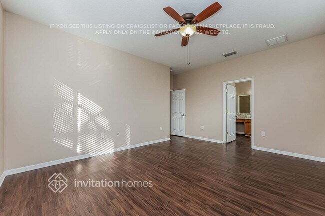 Building Photo - 15454 Martinmeadow Dr