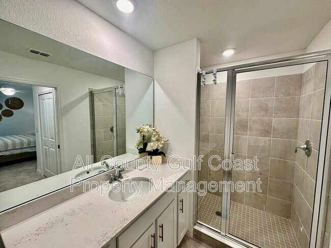 Building Photo - 12240 Wellen Golf St