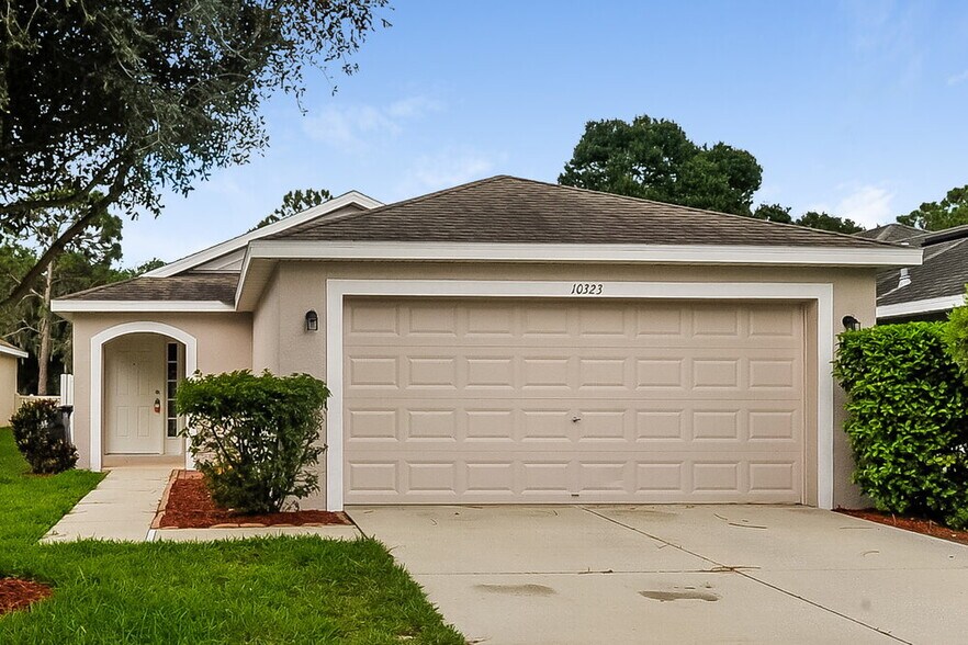 Primary Photo - 10323 Holland Rd