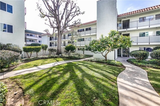 Building Photo - 1720 Ardmore Ave