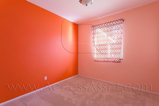 Building Photo - Single Story 3 Bedroom, 2 Bath Gem Home In Corona!