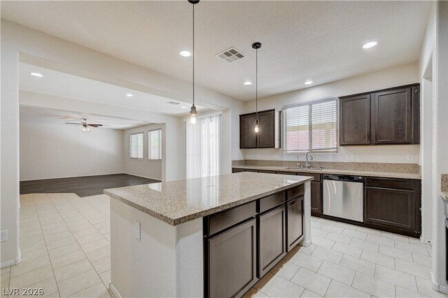Building Photo - 6637 Cliff Shore Ct