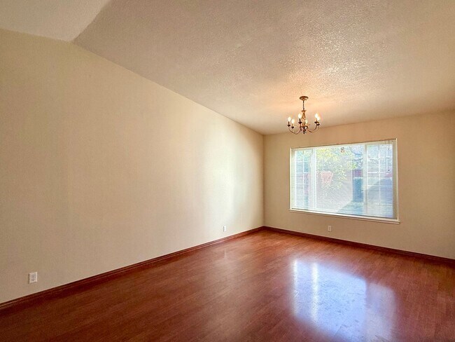 Building Photo - $4,100 - GORGEOUS 4 BEDROOM UNION CITY HOME