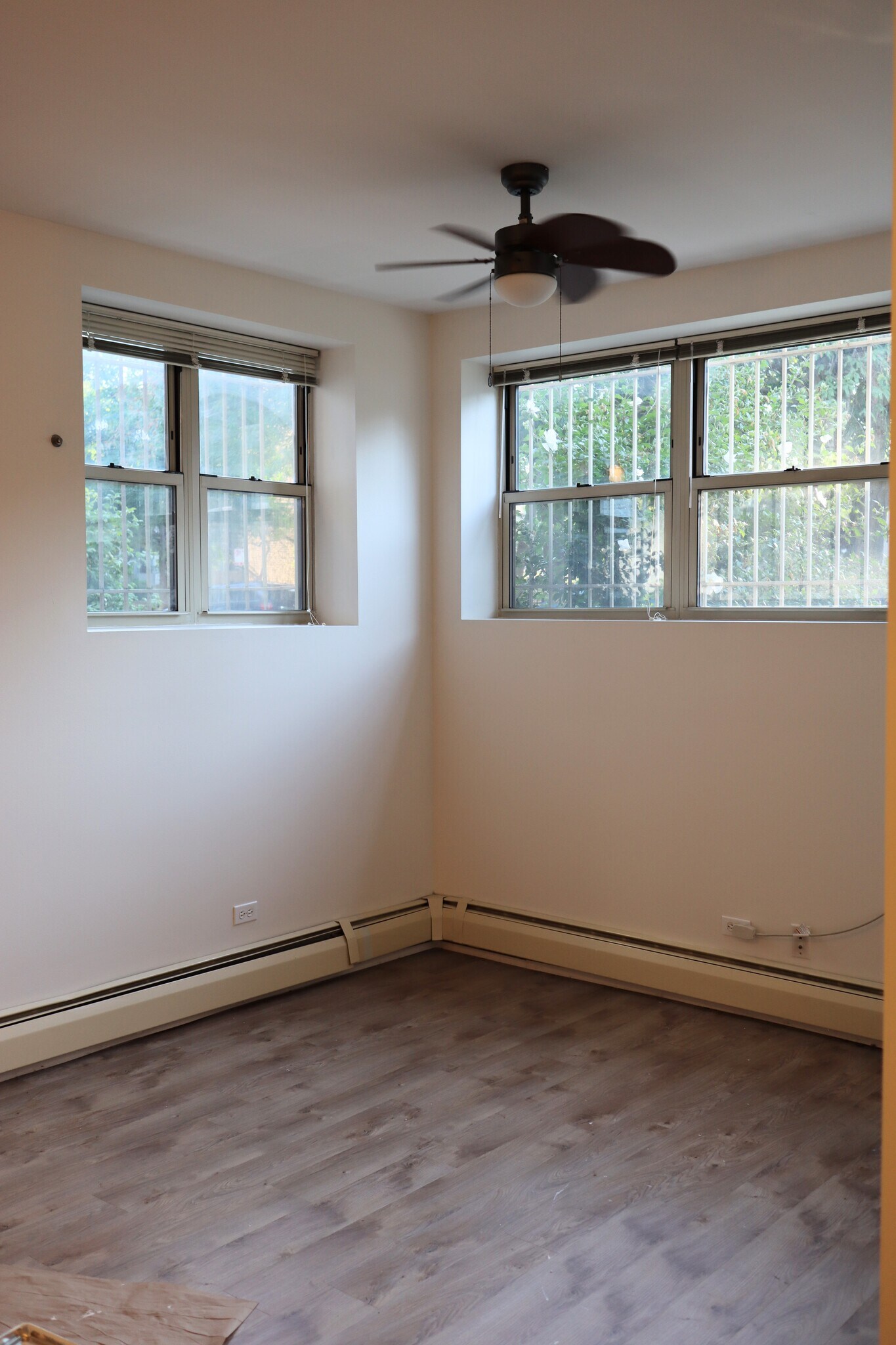 Building Photo - 5412 S Drexel Ave