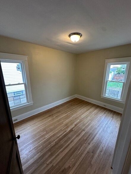 Bedroom 2 - 1302 W 102nd St