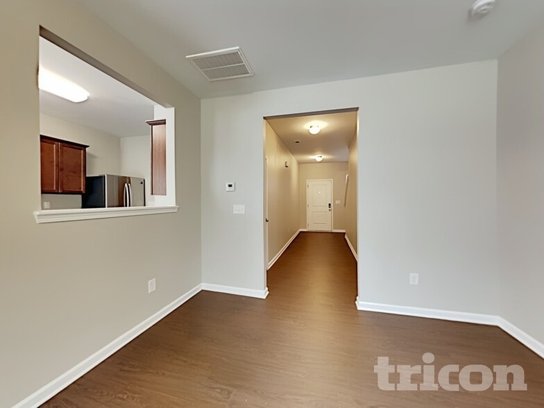 Building Photo - 2030 Aragon Lane