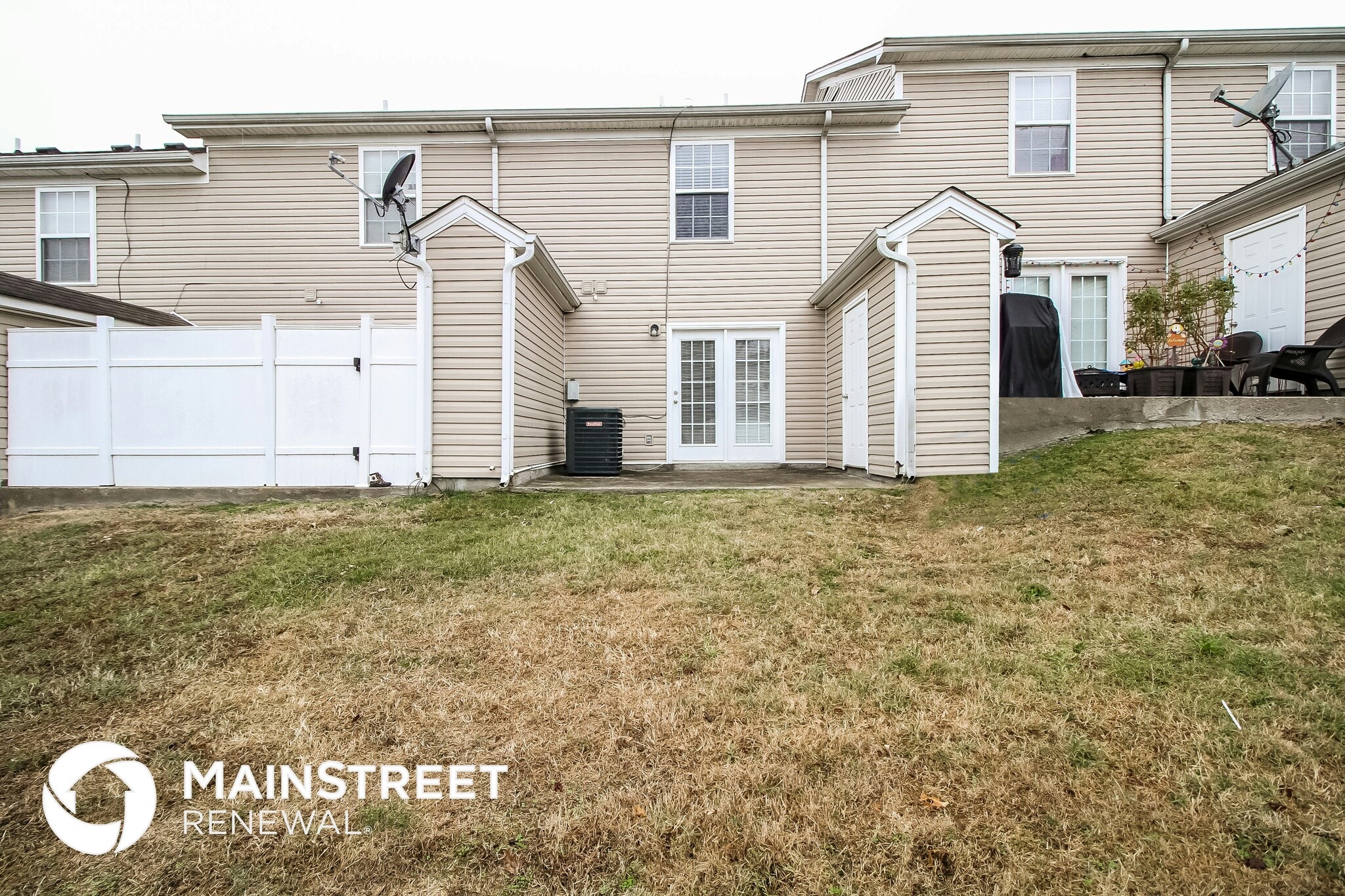 Building Photo - 8008 Logan Dr