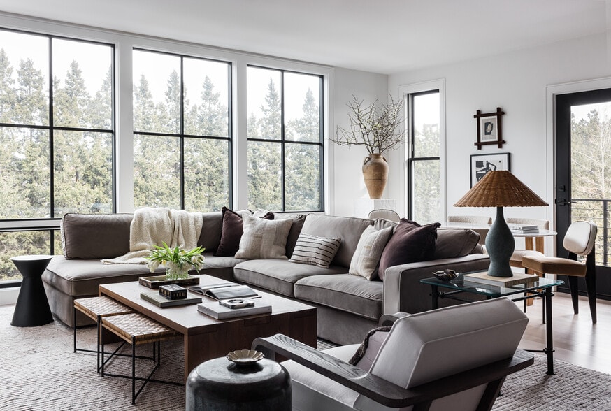 Living Room - 347 Maverick St