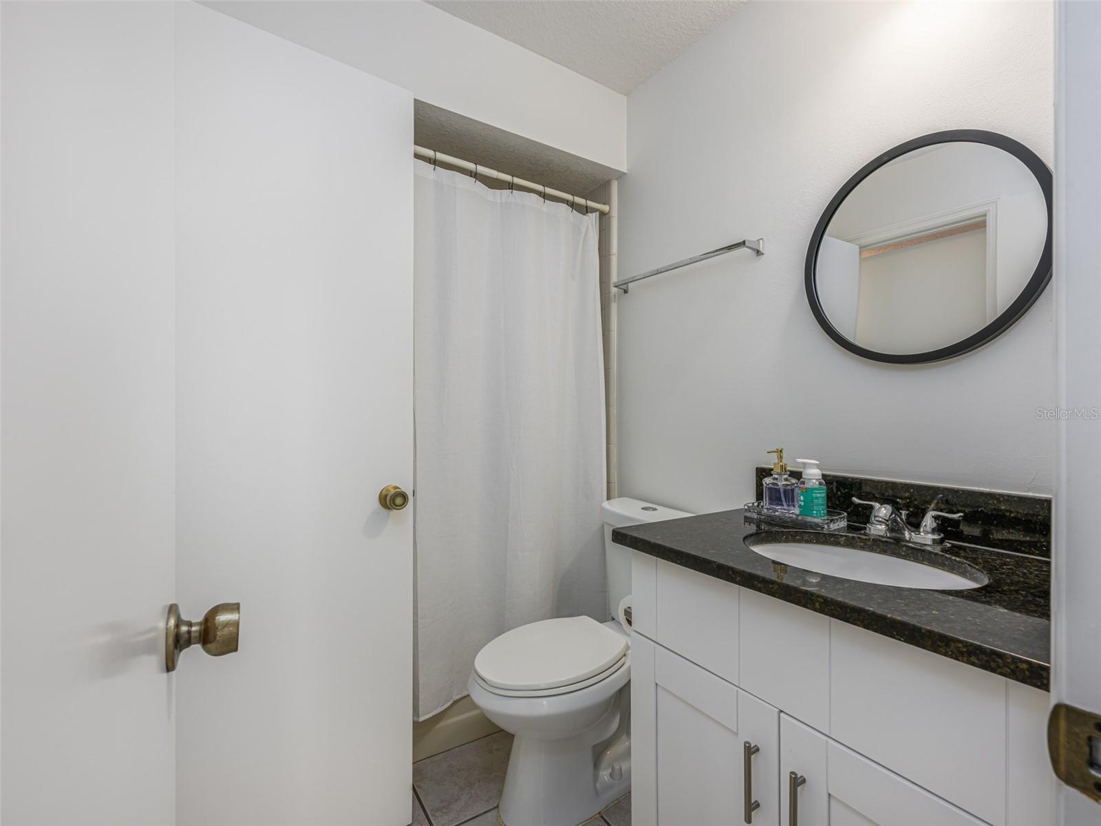 Building Photo - 2383 Sun Valley Cir