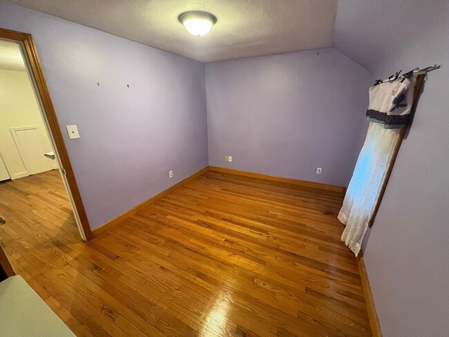 Building Photo - Beautiful, Single Family Colonial for Rent in Springfield!