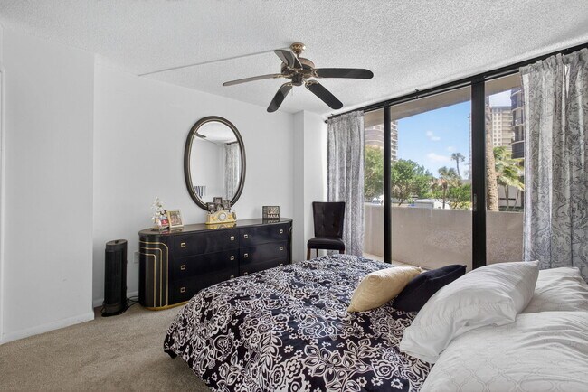 Building Photo - 4200 N Ocean Dr