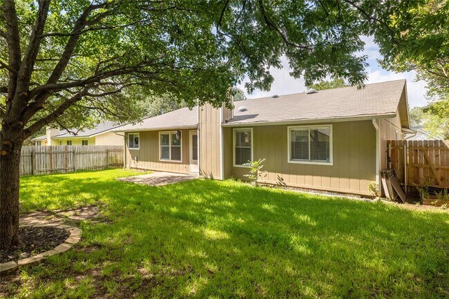 Building Photo - 4104 Harcourt Dr