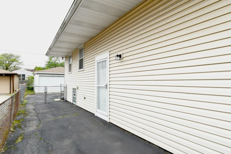 Building Photo - 310 Merrill Ave