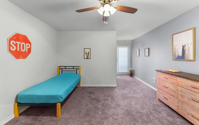 Building Photo - 14434 E Cabana St