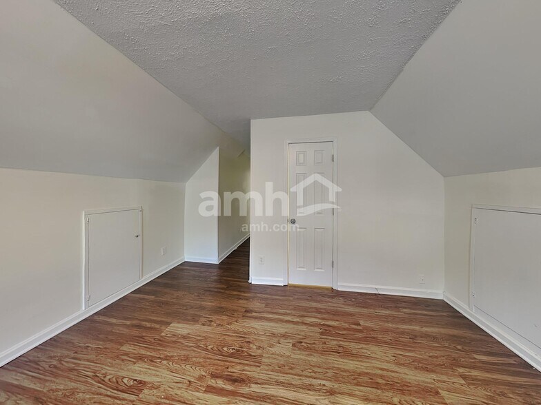 Building Photo - 795 Old Johnson Rd