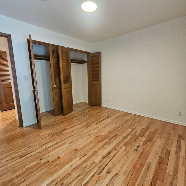Building Photo - Private Bainbridge Island Retreat with Acreage & Modern Comforts