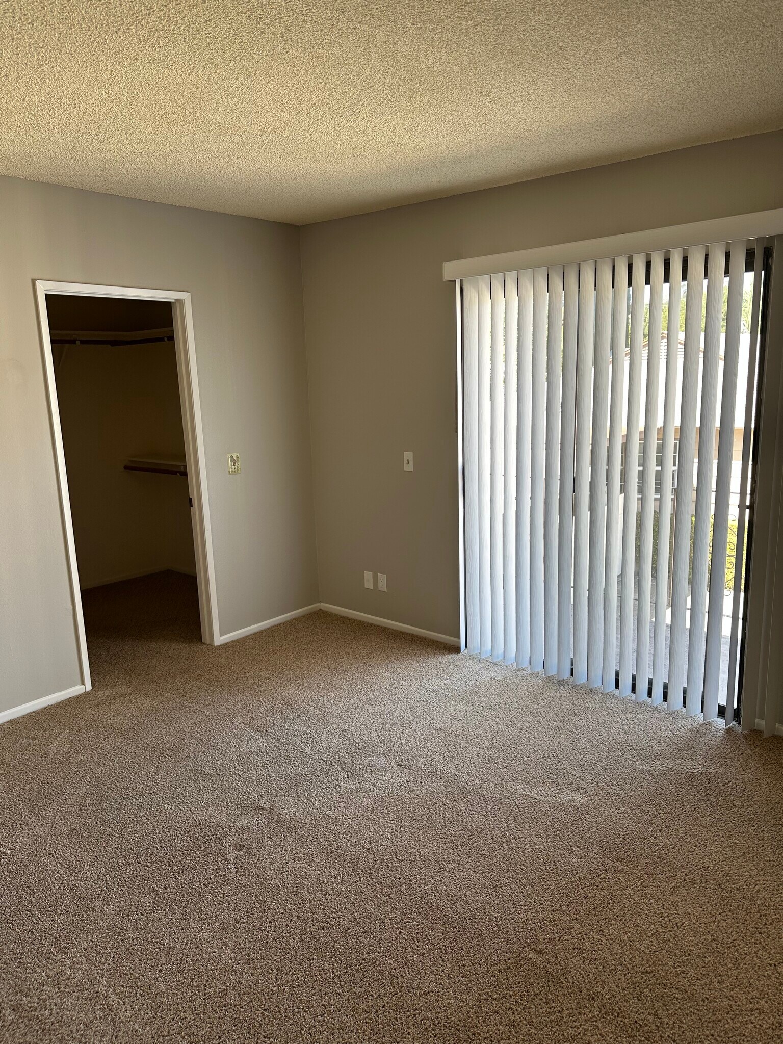 Building Photo - 17632 Los Alimos St