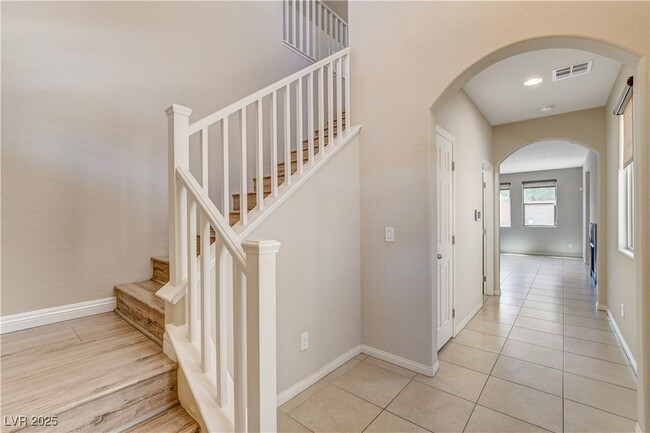 Building Photo - 8983 Melridge Rd