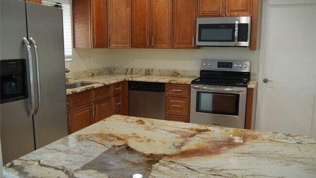 Building Photo - 3026 Vinson Ave