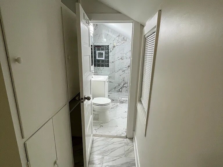 Building Photo - 269 E Woodland Rd