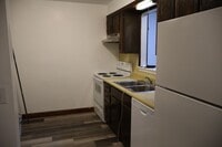 Building Photo - 2305 Southridge Dr