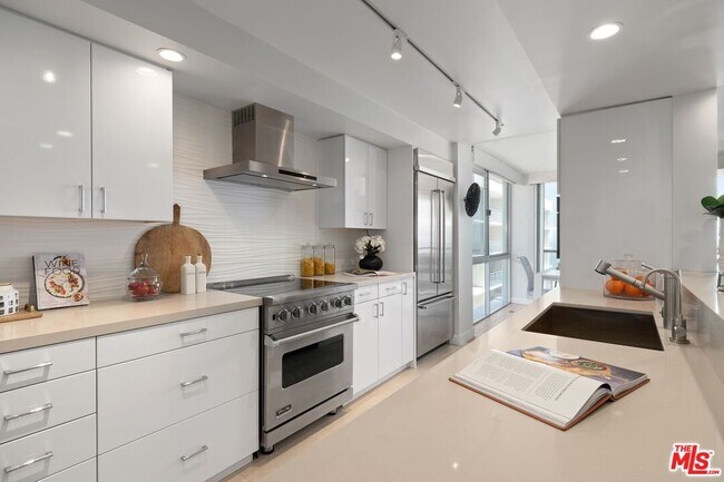 Building Photo - 201 Ocean Ave Ext