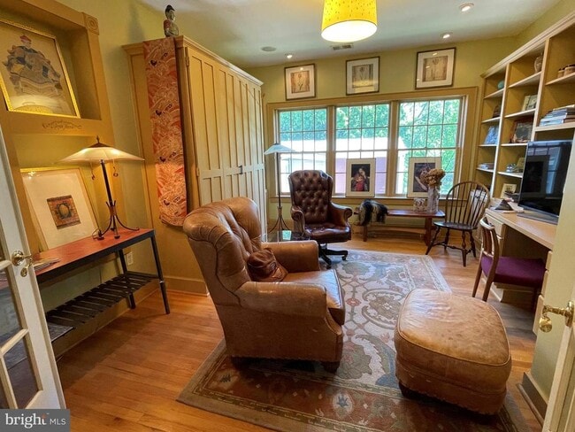 Building Photo - 19 Sunset Dr