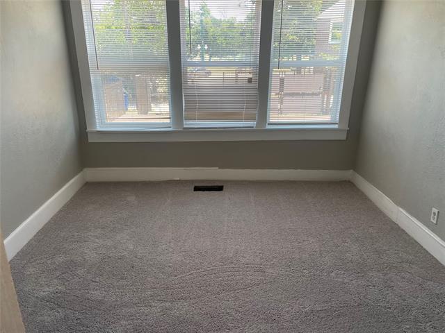 Building Photo - 1118 N Zang Blvd