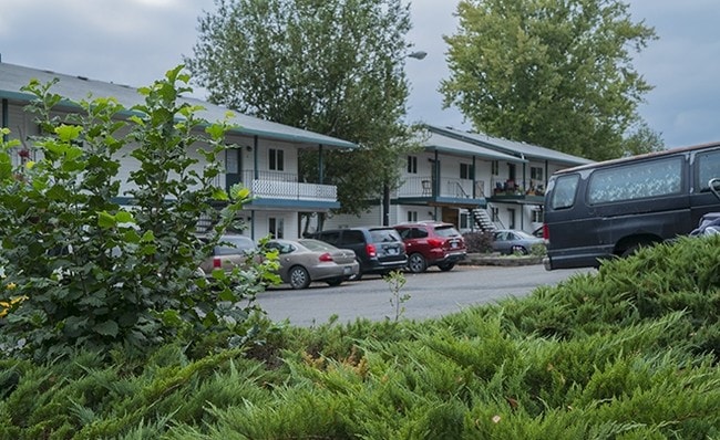 Building Photo - Cedarwood Villa