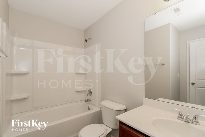 Building Photo - 4725 Tuliptree Dr