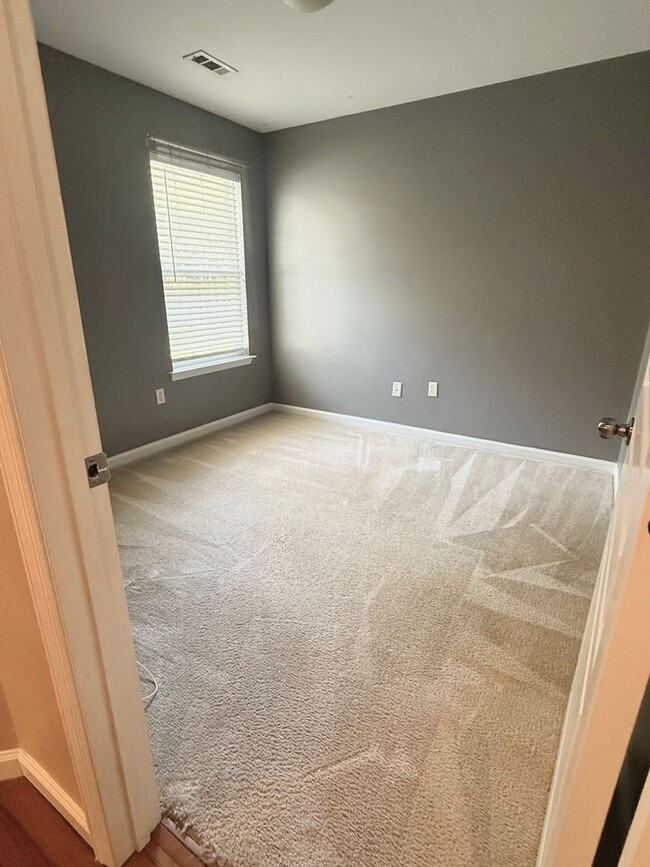 Building Photo - 1744 Somersby Ln