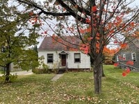 Building Photo - 2 Bedroom, 1 Bath Single Family Home with ...
