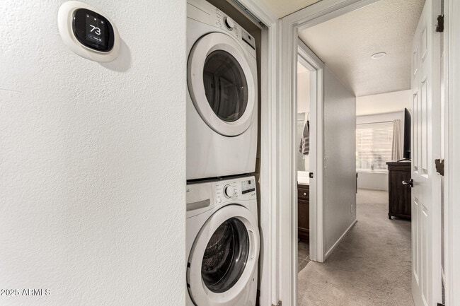 Building Photo - 8700 E Mountain View Rd