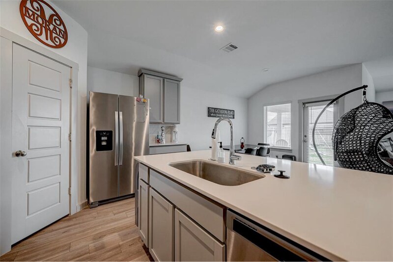 Building Photo - 302 Dusty Bridle Ln