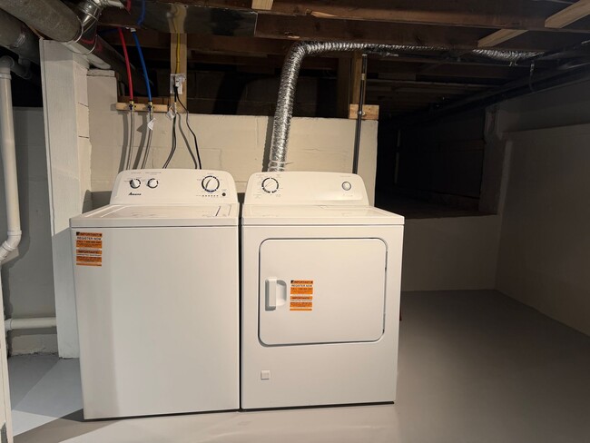 Building Photo - Completely remodeled ranch in Wyoming