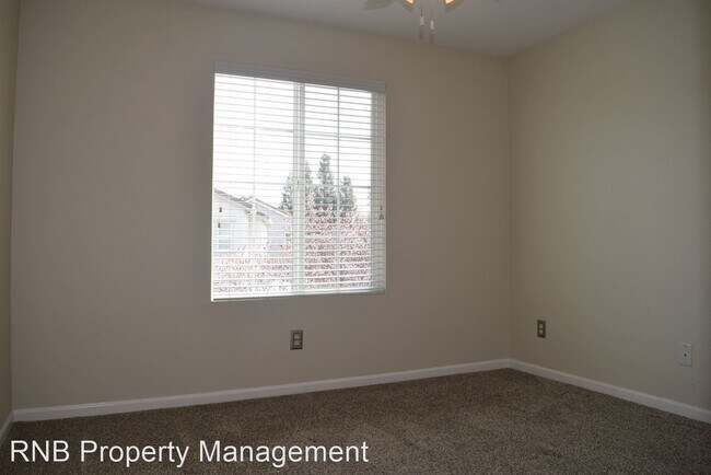 Building Photo - 4 br, 2.5 bath House - 5700 Lavender Court