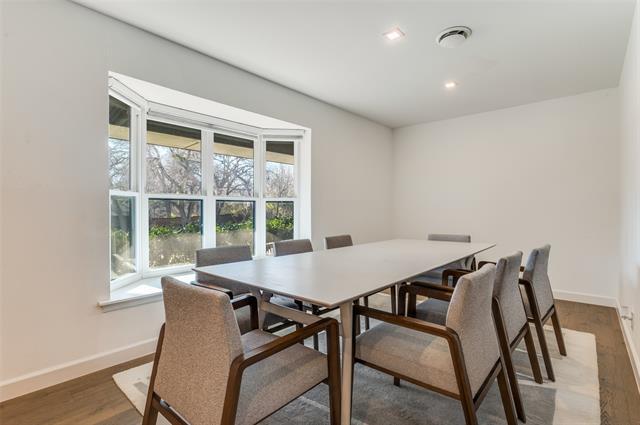 Building Photo - 2855 W 9th St