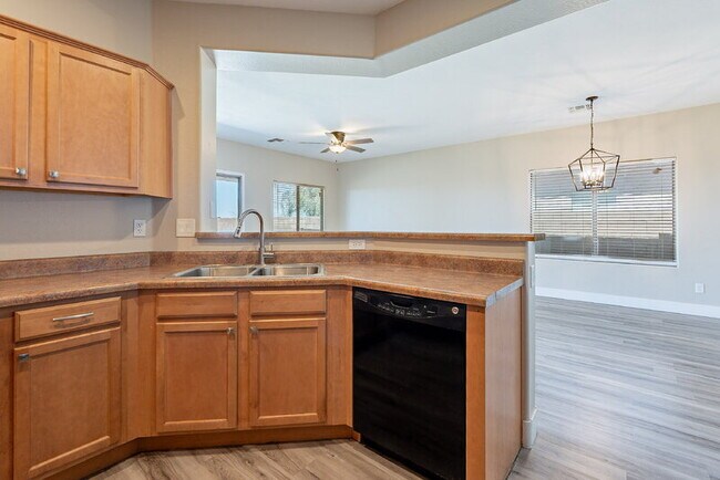 Building Photo - 7599 W Springfield Wy