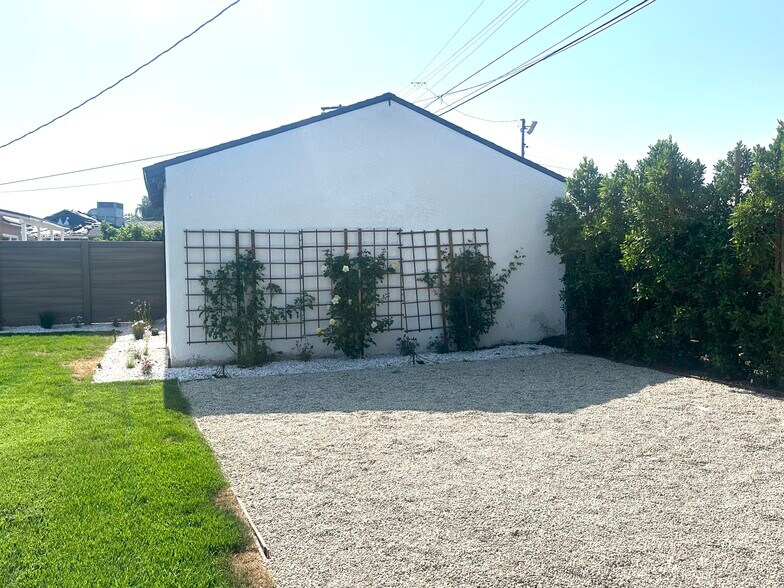 Building Photo - 16913 Covello St